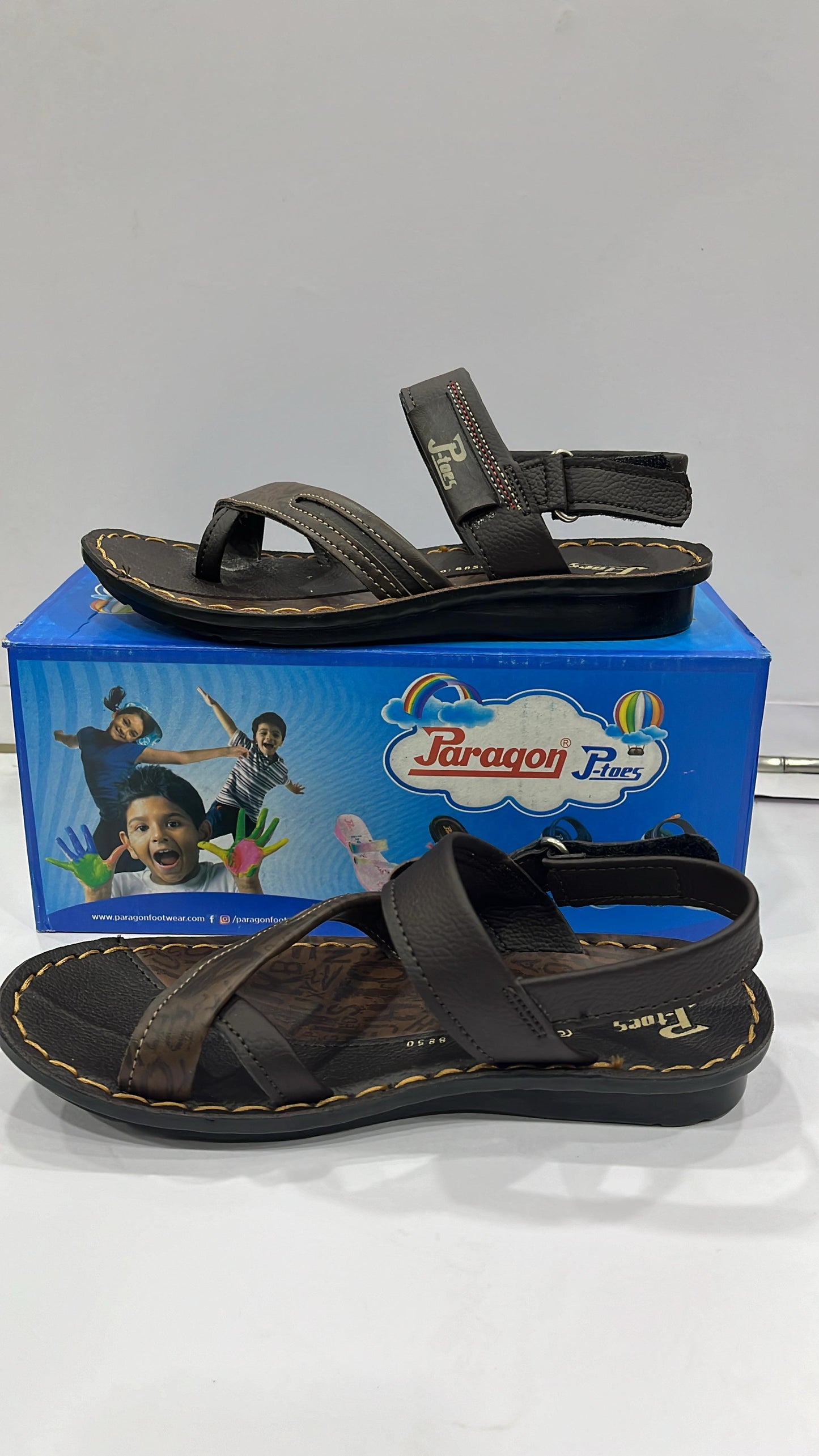 Paragon sandals for kids 8850
