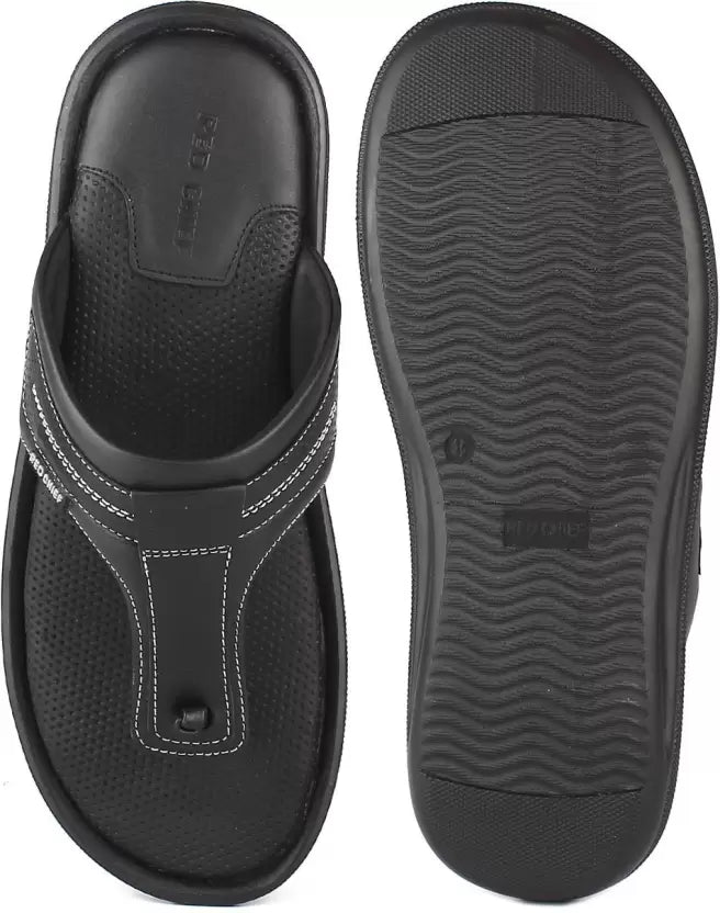 RED CHIEF Men Chappal RC4041