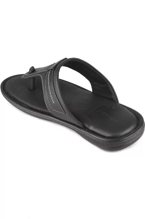 RED CHIEF Men Chappal RC4041